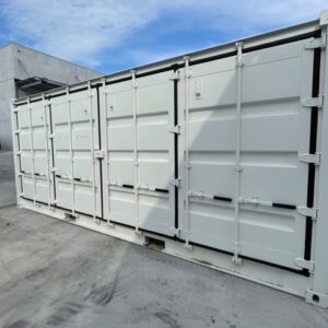 Eerste reis 20FT open side zeecontainer in wit (RAL 9010), nieuw, wind- en waterdicht, met dubbele deuren.