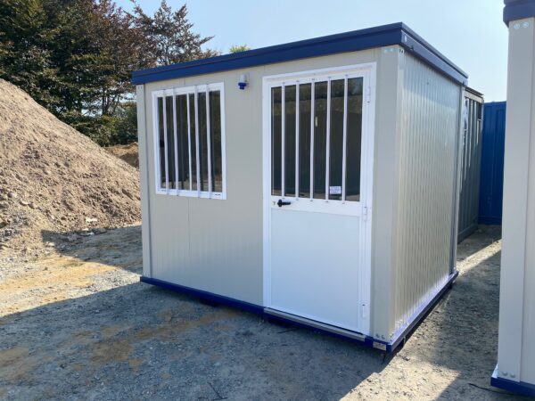 Nieuwe werfcontainer met zijraam 3,00 bij 2,40 m