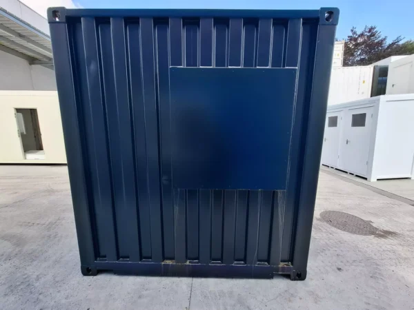 zijaanzicht barcontainer met airco