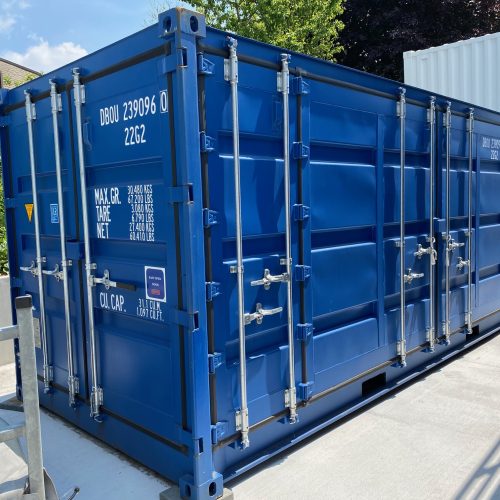 Eerste reis 20FT open side zeecontainer in blauw (RAL 5013), nieuw, wind- en waterdicht, met dubbele deuren.